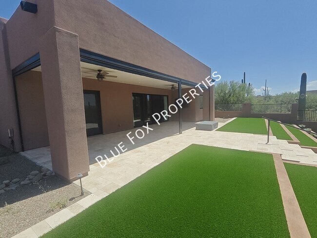 Building Photo - 13037 N Red Quail Pl
