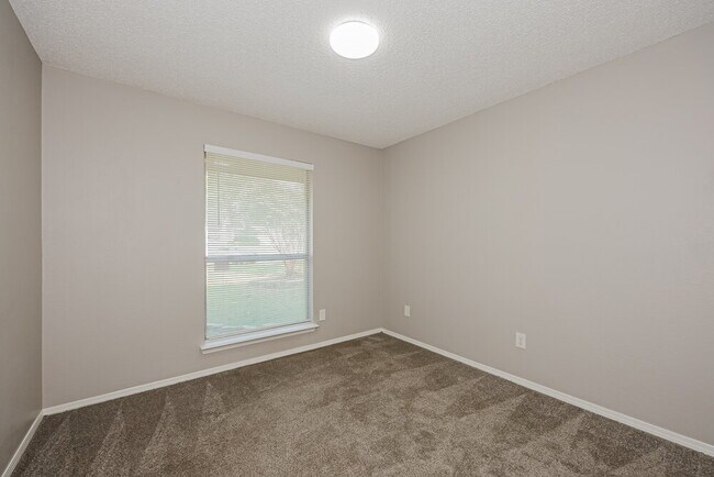 Building Photo - 4214 Worth Forest Dr