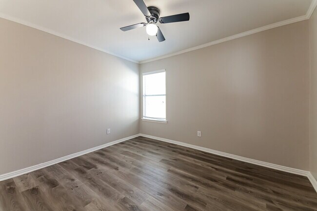 Building Photo - 9900 Concord Dr