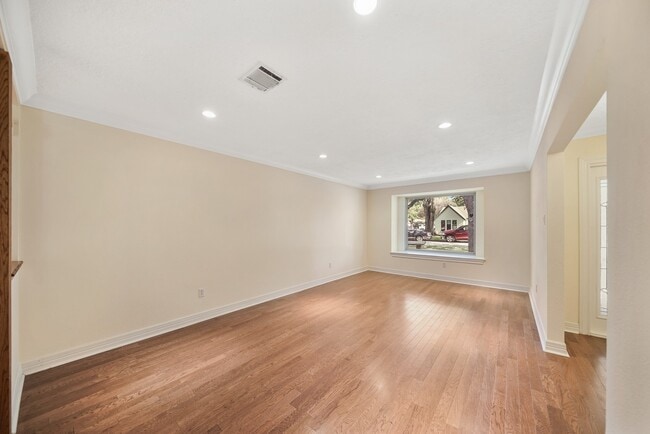 Building Photo - 4419 Grass Valley St