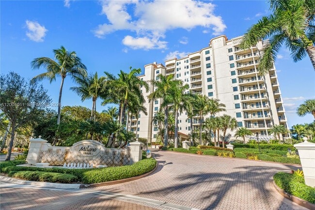 Building Photo - 13621 Deering Bay Dr