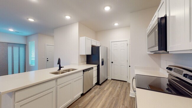 Building Photo - 15656 E 21st Ct N