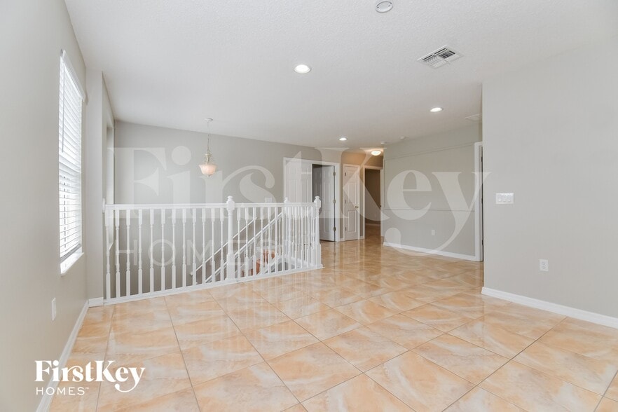 Building Photo - 458 Rona Ln