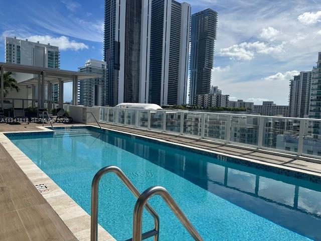 Building Photo - 321 NE 26th St