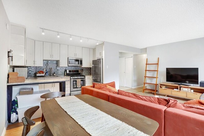 Building Photo - 1245 13th St NW