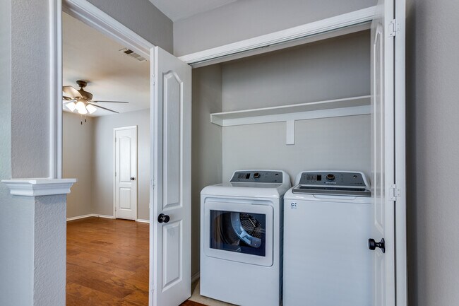 Building Photo - 3129 Lubbock Ave
