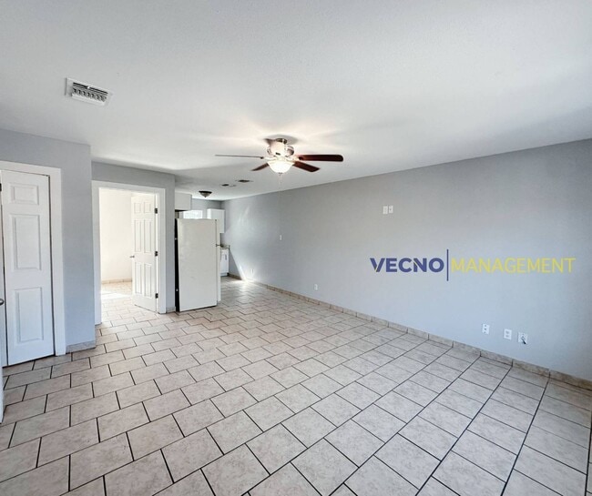 Building Photo - 214 Nopal St