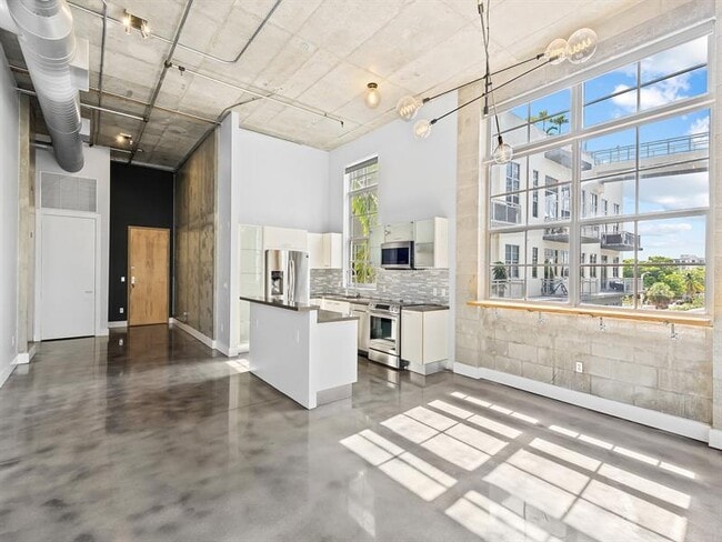 Building Photo - 434 NW 1st Ave