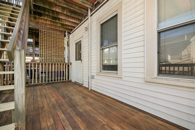 Building Photo - 508 E 3rd St