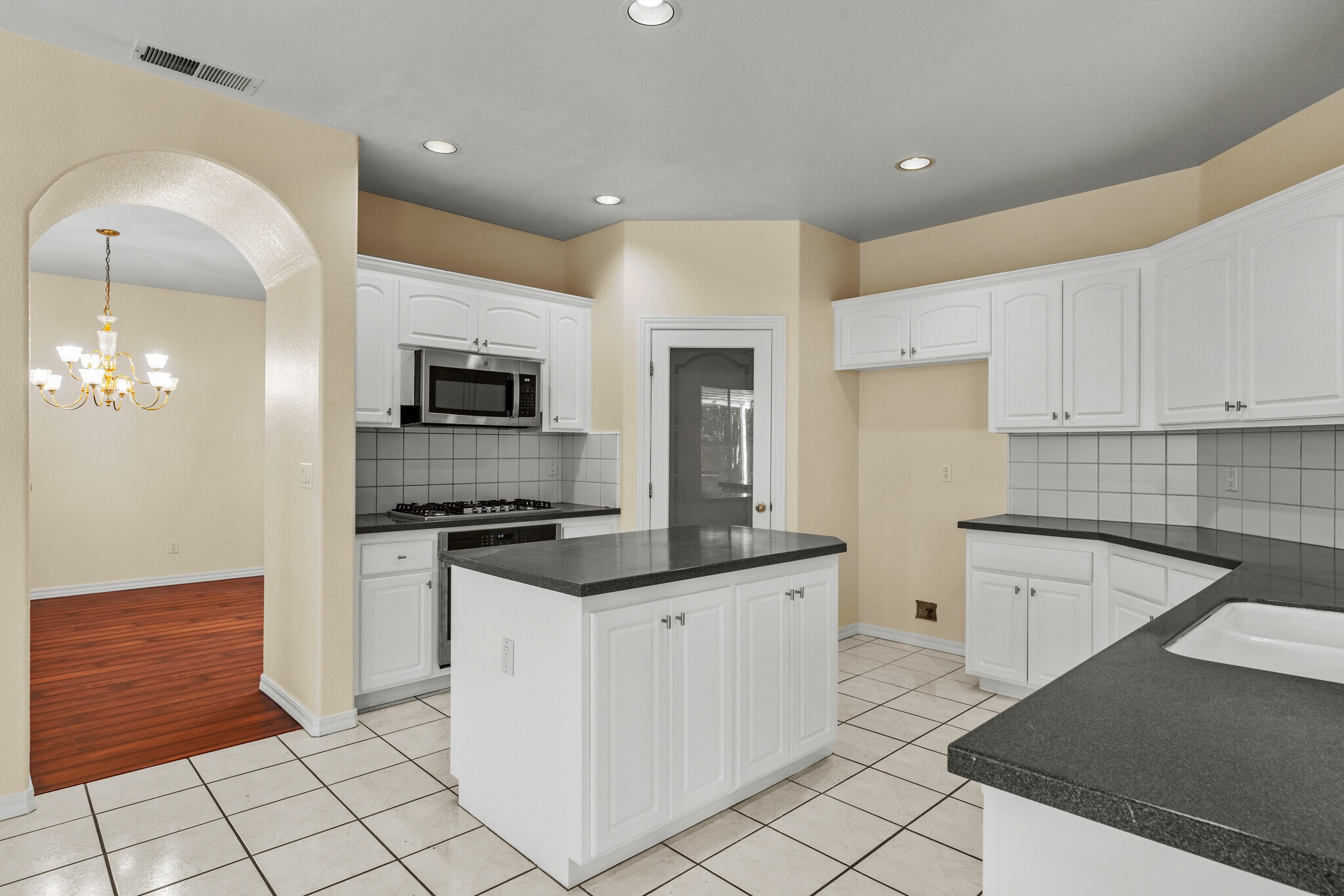 Building Photo - 5161 Weston Way