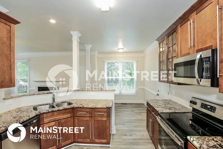 Building Photo - 8 Brackenwood Ct