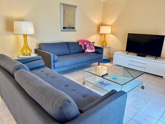 Building Photo - 1420 Ocean Way