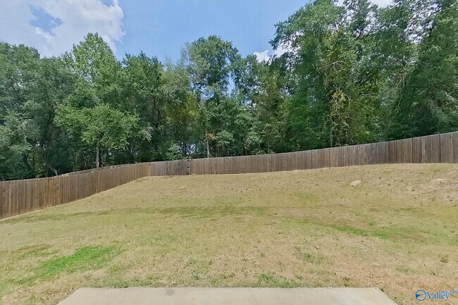Building Photo - 112 Live Oak Dr