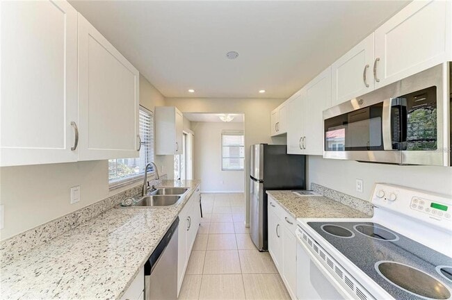 Building Photo - 2121 Pueblo Cir