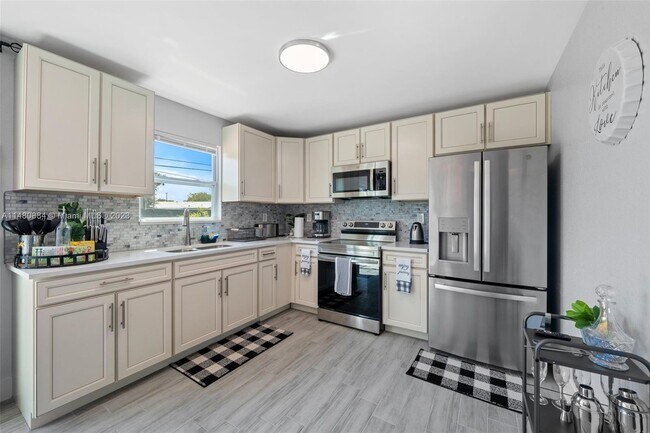 Building Photo - 2912 Avenue H W
