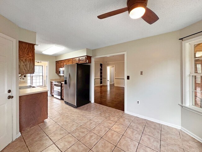 Building Photo - Spacious 3 bedroom 2 bath in Cordova