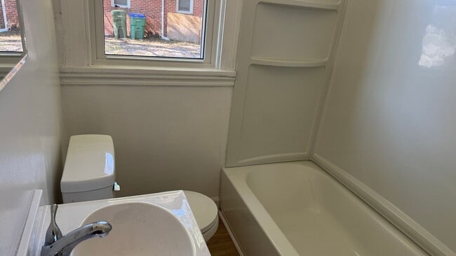 Building Photo - Charming, Newly Renovated Brick Home in So...