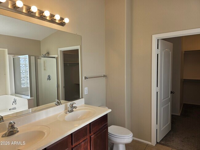 Building Photo - 1605 E Melanie St