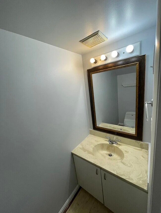 Building Photo - 11224 Beaver Trail Ct