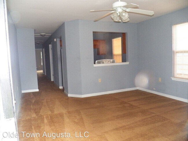 Building Photo - 604 3rd St