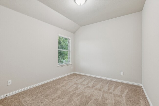 Building Photo - 5001 Bluewater Dr