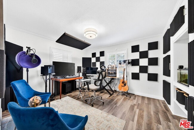 Building Photo - 6257 Bluebell Ave