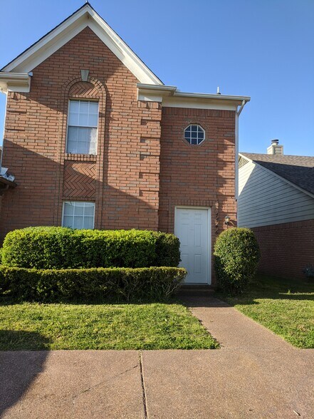 Building Photo - 7746 Shadowland Dr