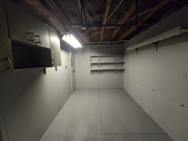 Building Photo - 1237 E Emmaus Ave