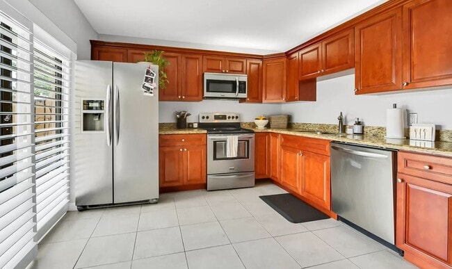 Primary Photo - 117 1st Way