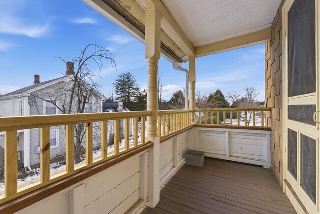 Building Photo - 33 North Blvd