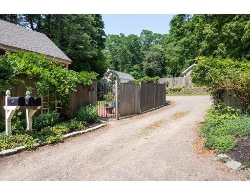 Building Photo - 87 High St