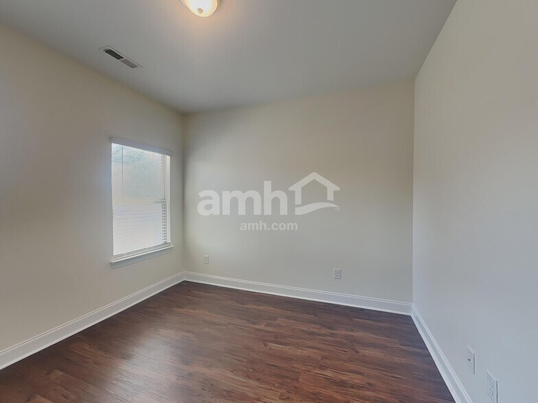 Building Photo - 10075 Fox Trotter Ln