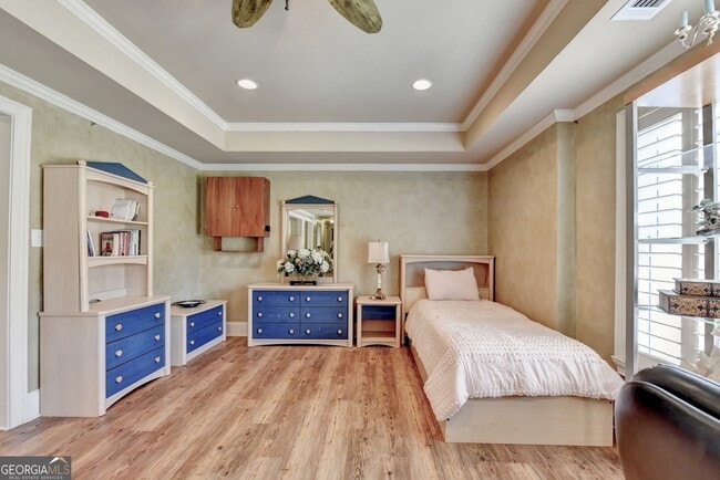 Building Photo - 8910 Pinehurst Cove