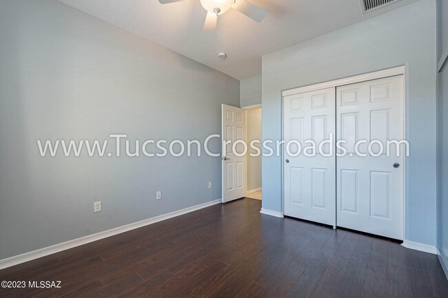 Building Photo - 1254 W Versilia Dr