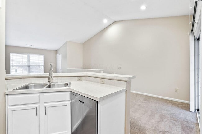 Building Photo - 4907 Stratford Pine Ln