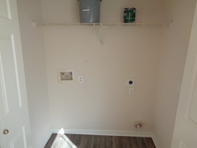 Building Photo - 6440 Mountain Pines Ln