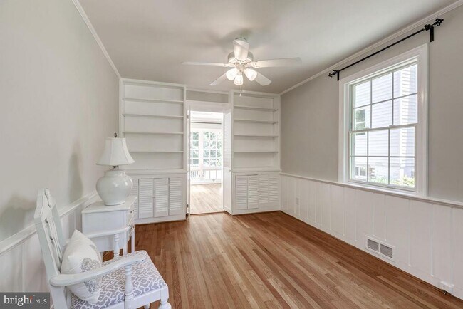 Building Photo - 4811 Drummond Ave