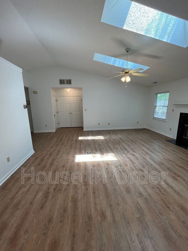 Building Photo - 108 Hyacinth Ln