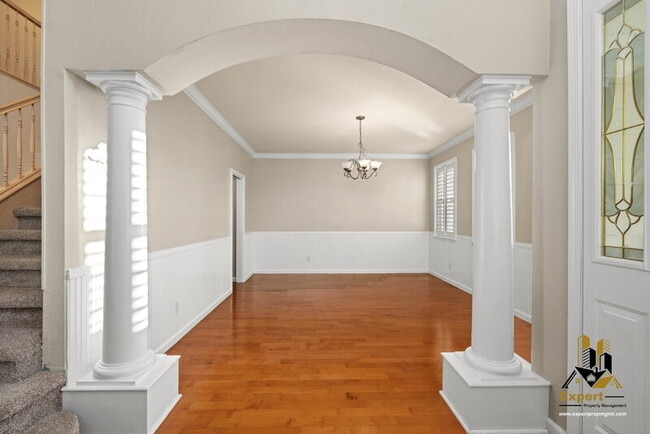 Building Photo - 5291 Bryant Rd