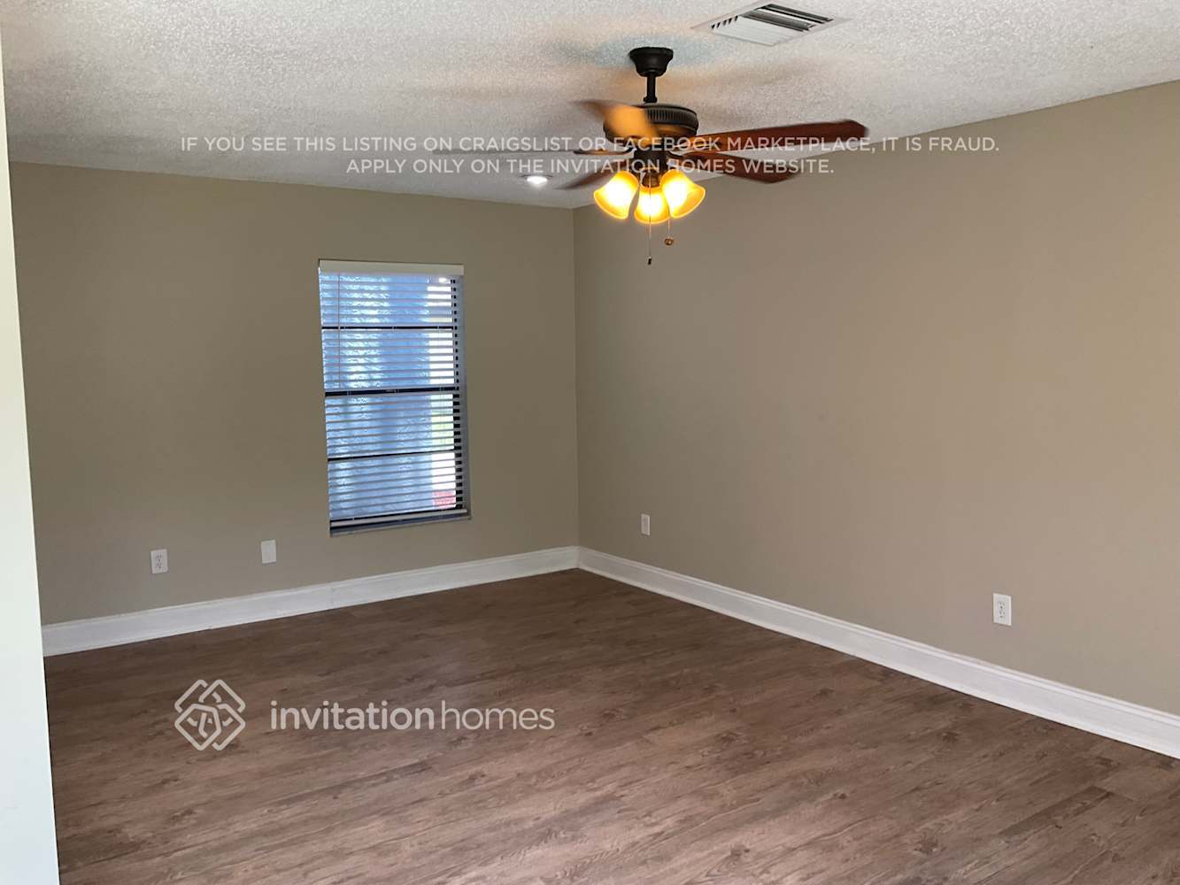 Building Photo - 15642 Bear Creek Dr