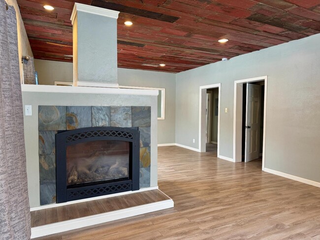 Building Photo - 280 Byers Ave