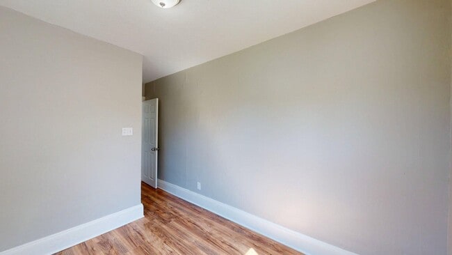 Building Photo - 3149 W 32nd St