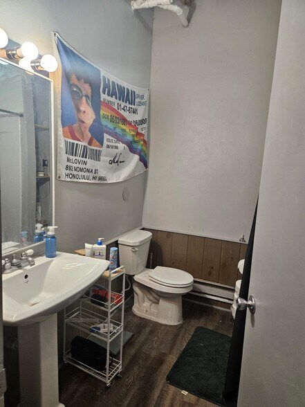 Building Photo - 210 West Ave