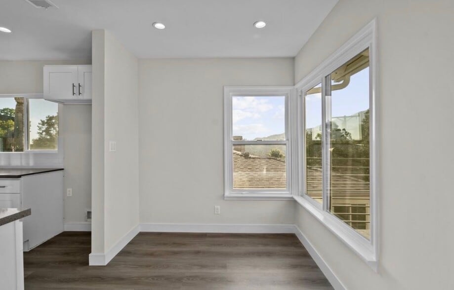 Building Photo - 1881 Verdugo Loma Dr