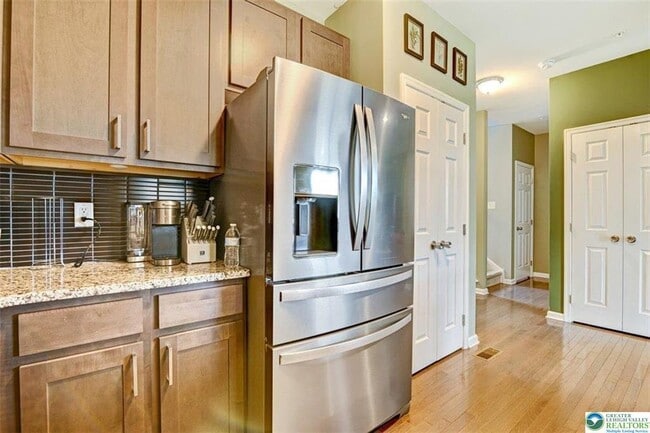 Building Photo - 4492 Cottonwood Dr