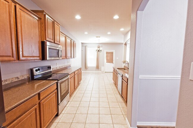 Building Photo - Allen 4 Bedroom available Short Term