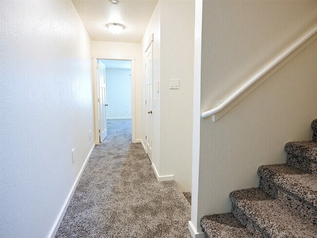 Building Photo - 21155 Gosling Rd