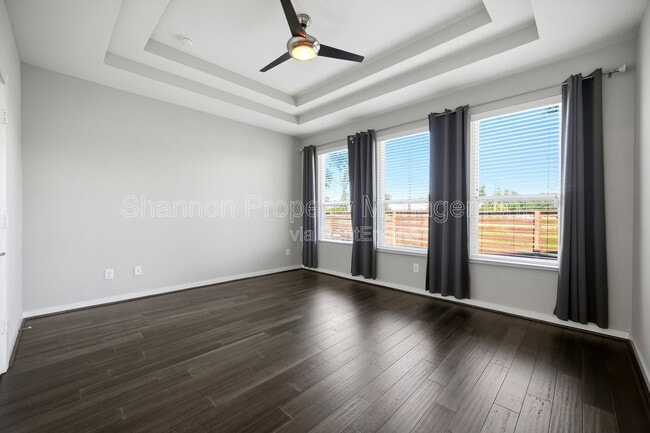 Building Photo - 605 Dumble St