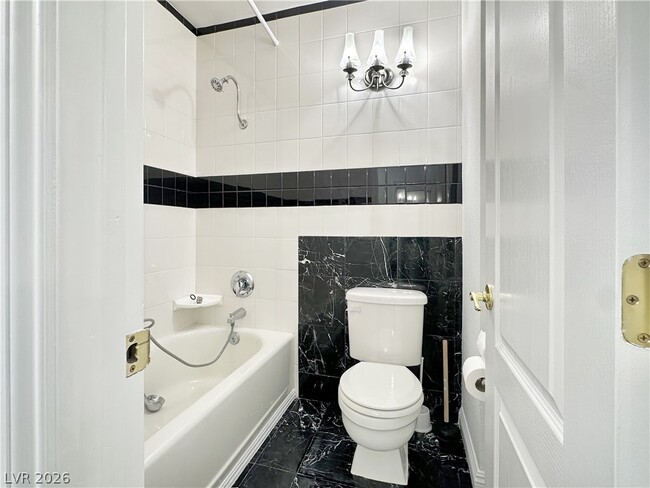 Building Photo - 730 S Royal Crest Cir