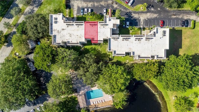 Building Photo - 9340 Lagoon Pl